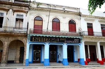 Historical_Center_of_Havana,_DSC_8255_b_H600