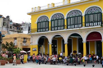 Historical_Center_of_Havana,_DSC_8355_b_H600