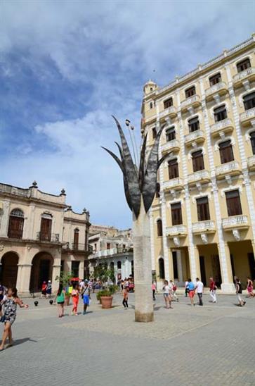 Historical_Center_of_Havana,_DSC_8363_b_H600