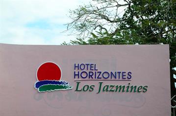 Los_Jazmines_Hotel,_DSC_8940_b_H600