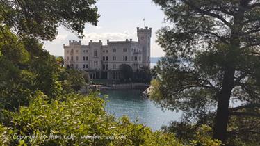 Castello-di-Miramare,-Triest-2021,-121545B720