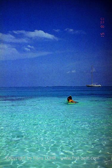 Maledives,_Vilu_Reef,_2000,_04AH600