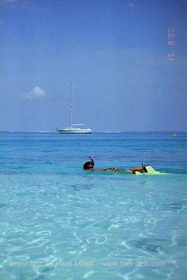 Maledives,_Vilu_Reef,_2000,_08AH600