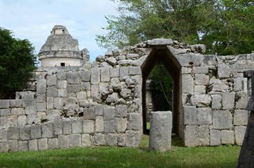 Chichen-Itza-an-old-Mayan-City,_DSC_5229_b_H600Px