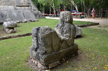 Chichen-Itza-an-old-Mayan-City,_DSC_5261_b_H600Px