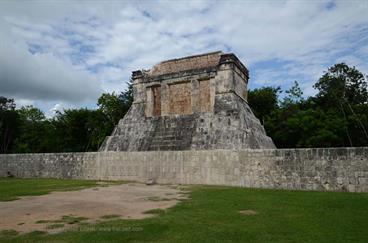 Chichen-Itza-an-old-Mayan-City,_DSC_5278_b_H600Px