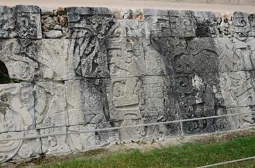 Chichen-Itza-an-old-Mayan-City,_DSC_5281_b_H600Px