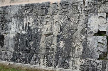 Chichen-Itza-an-old-Mayan-City,_DSC_5282_x_H600Px