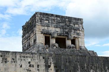 Chichen-Itza-an-old-Mayan-City,_DSC_5283_b_H600Px