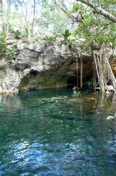 Grand-Cenote,-Tulum,_PB200525_b_H600Px