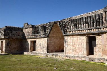 Uxmal-an-old-Mayan-City,_DSC_5370_b_H600Px