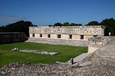 Uxmal-an-old-Mayan-City,_DSC_5383_b_H600Px