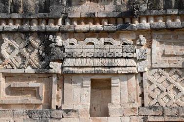 Uxmal-an-old-Mayan-City,_DSC_5387_b_H600Px