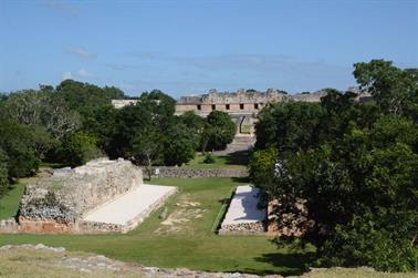 Uxmal-an-old-Mayan-City,_DSC_5414_b_H600Px