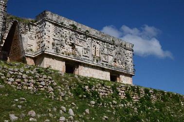 Uxmal-an-old-Mayan-City,_DSC_5418_b_H600Px