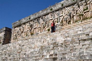 Uxmal-an-old-Mayan-City,_DSC_5420_b_H600Px