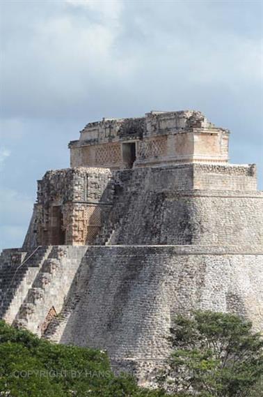 Uxmal-an-old-Mayan-City,_DSC_5449_b_H600Px
