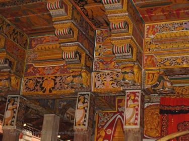 Kandy,_the_temple_of_the_holy_tooth,_DSC06609B_H600