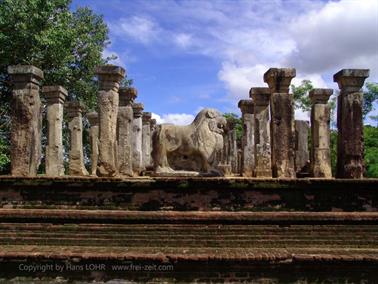 Polonnaruwa,_Minnerya_Watertank,_DSC06112B_H600