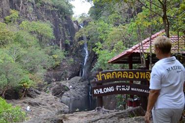 Khlong-Phlu,-Waterfall,_DSC_0453_H600PxH488