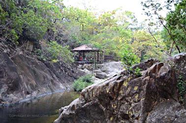 Khlong-Phlu,-Waterfall,_DSC_0457_H600PxH488