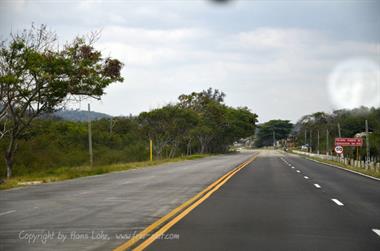 Drive_to_Varadero,_Cuba_DSC1883_b_B740