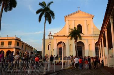 Historical_Center_of_Trinidad,_DSC_9274_b_H600