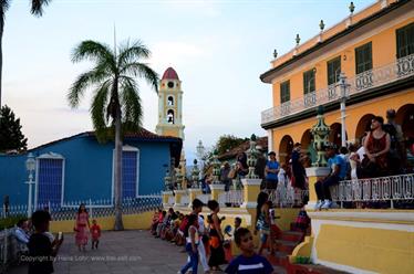Historical_Center_of_Trinidad,_DSC_9277_b_H600