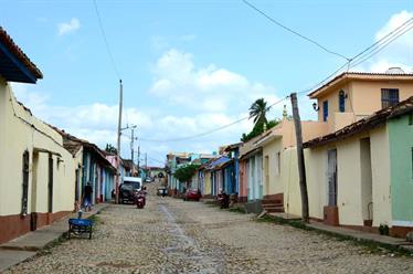 Historical_Center_of_Trinidad,_DSC_9355_b_H600