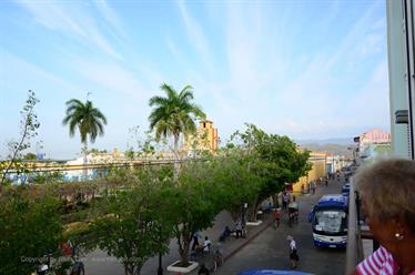 Historical_Center_of_Trinidad,_DSC_9450_b_H600