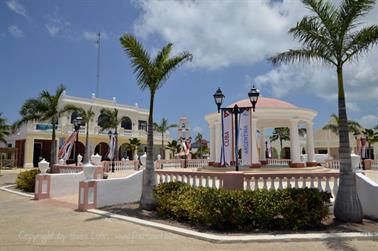 Market-Place,_Cayo_Santa_Maria,_DSC2879_b_B740