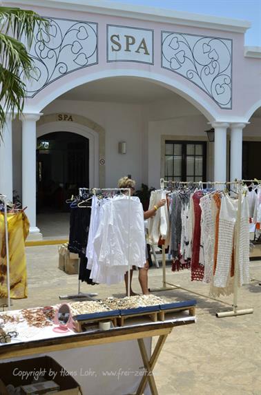 Market-Place,_Cayo_Santa_Maria,_DSC2899_b_B555