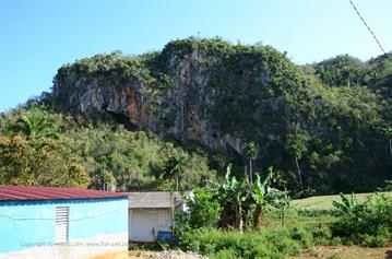 Vinales_Valley,_DSC_8889_b_H600