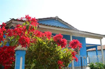 Vinales_Village,_DSC_8906_b_H600