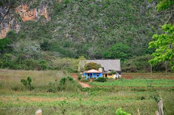 Vinales_Village,_DSC_8923_b_H600