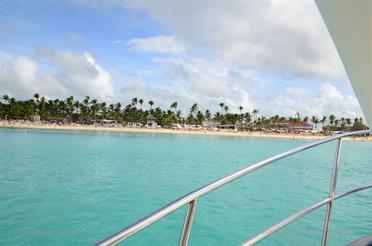 Boat_trip_to_Isla_Saona,_DSC_2919,_30x20cm