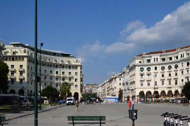 We_explore_Thessaloniki,_DSE_9025_bB720