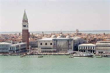 8596_07_VENEDIG_MARCUSPLATZ_478