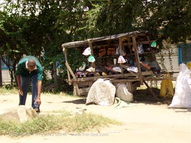 KENYA_2007,_Mombasa_day_trip,_DSC04624H488