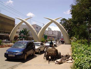 KENYA_2007,_Mombasa_day_trip,_DSC04667H488