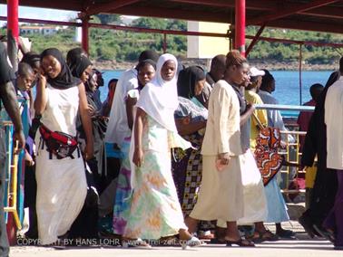 KENYA_2007,_Mombasa_day_trip,_DSC04736H488