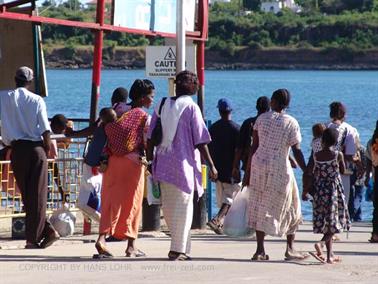 KENYA_2007,_Mombasa_day_trip,_DSC04737H488