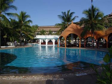KENYA_2007,_Southern_Palms_Hotel,_DSC06140H488