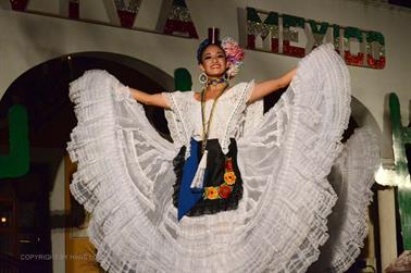 Dreams-Resort-und-Spa-Tulum,-Folkloreshow,_DSC_6554_b_H600Px