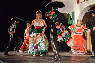 Dreams-Resort-und-Spa-Tulum,-Folkloreshow,_DSC_6753_b_H600Px