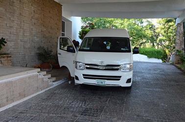Hotel-Uxmal-Resort-Maya,_DSC_5354_b_H600Px