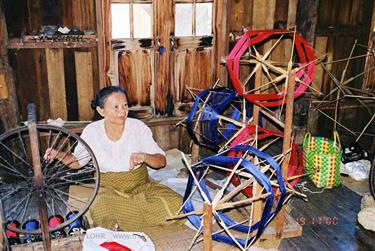 Inle_Lake,_Myanmar,_123F1020019B_H600