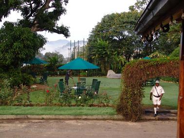 Bandarawela_to_Colombo,_DSC07070B_H600