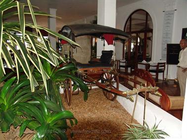 Colombo_sightseeing,_DSC05913B_H600