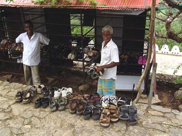 Dambulla_monastery,_Spicy-Farm,_Kandy,_DSC06310B_H600